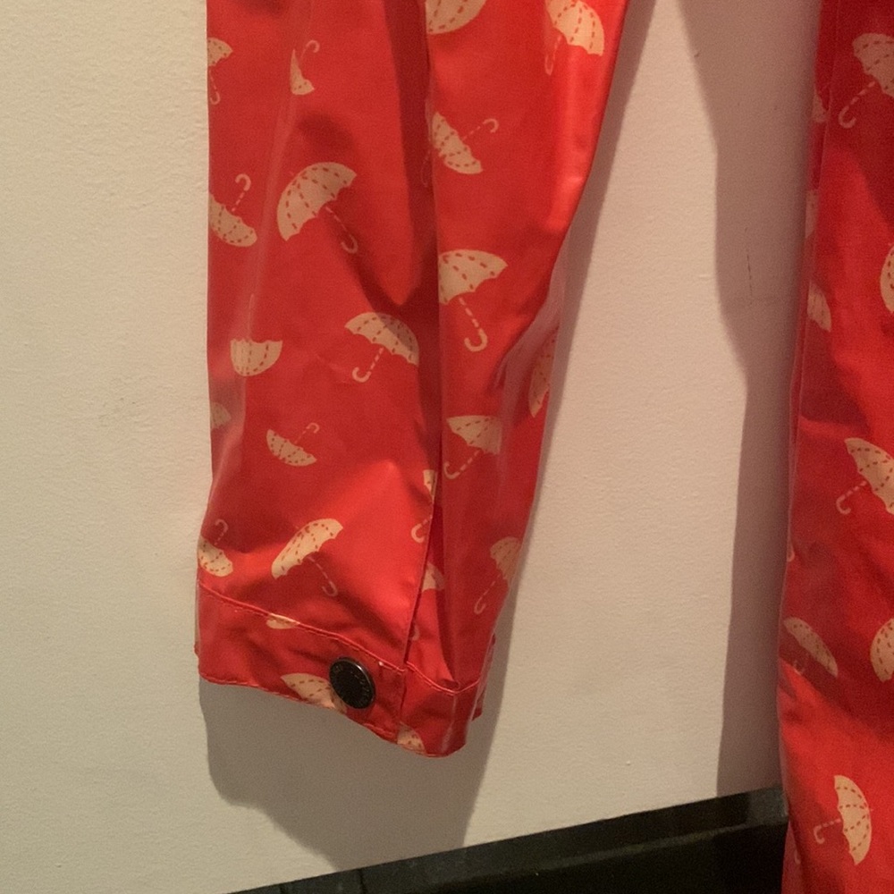 Rain coat - Picture 9 of 14